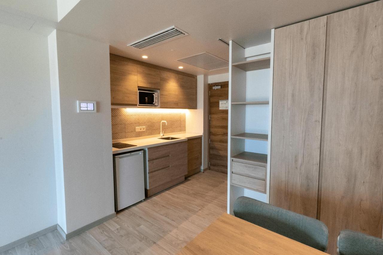 The White (adults Only) Appartement